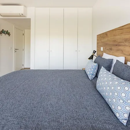 Apartament Sunset - By Sch *